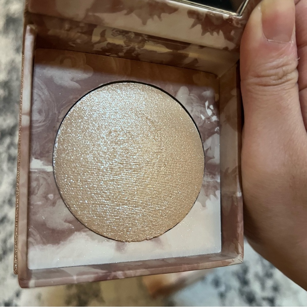 Urban Decay Naked Illuminated Shimmering Powder Face&Body luminous July sale - Picture 10 of 12